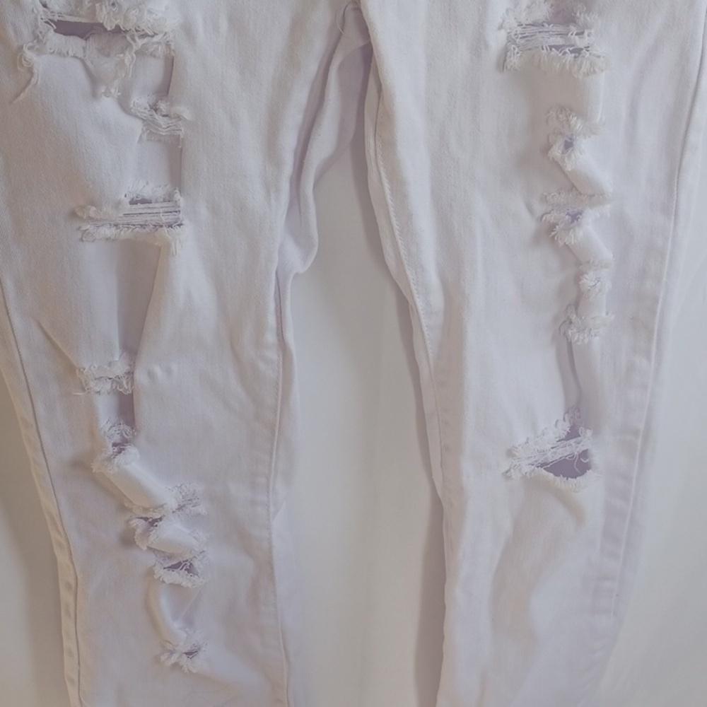 Puzzle Jeans White, Distressed. Ladies, Size 9/10 Midrise, 30" inseam, 30" waist - Picture 3 of 8